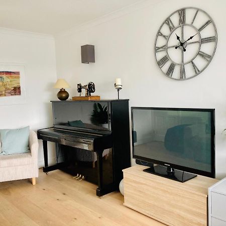 Welcoming Bungalow With Parking And Garden St Agnes  Extérieur photo